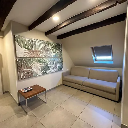 Multiresidence L'elysee Hotel apartamentowy 4*