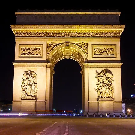 ملتيريزيدنس لإليزيه 4*