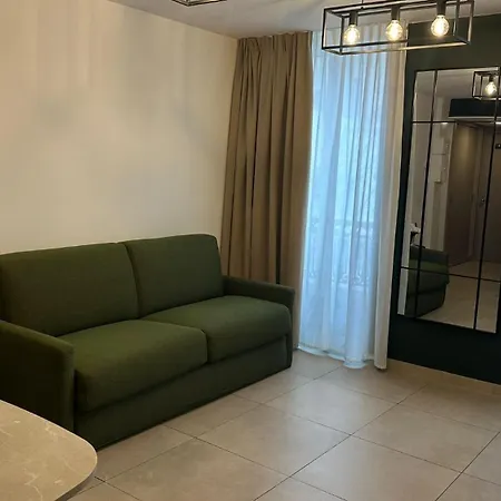 ملتيريزيدنس لإليزيه شقة فندقية